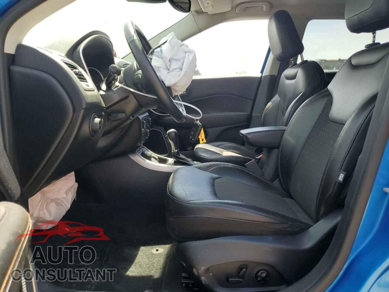 JEEP COMPASS 2018 - 3C4NJDBB9JT261995