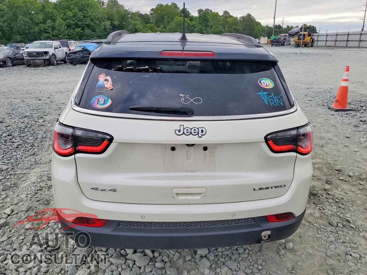 JEEP COMPASS 2018 - 3C4NJDCB2JT134357