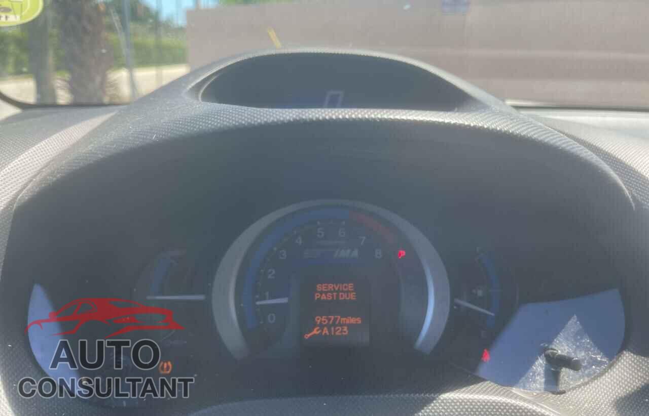 HONDA INSIGHT 2011 - JHMZE2H58BS005201