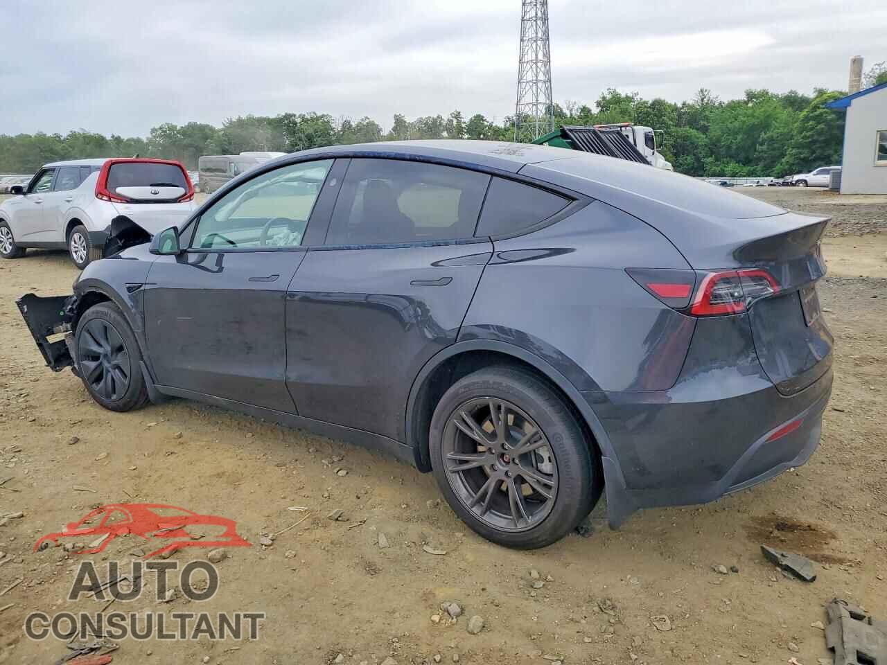TESLA MODEL Y 2024 - 7SAYGAEE6RF180059