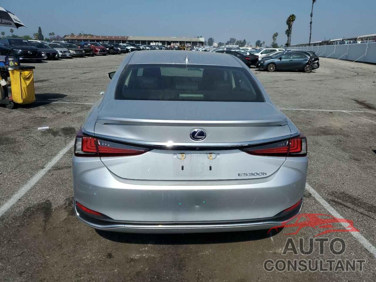 LEXUS ES300 2019 - JTHB21B14K2002838