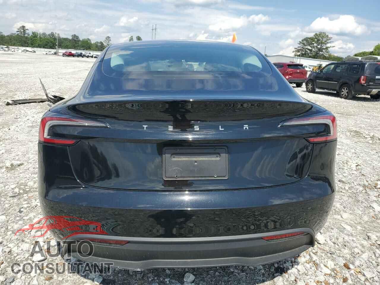 TESLA MODEL 3 2024 - 5YJ3E1EA9RF766538