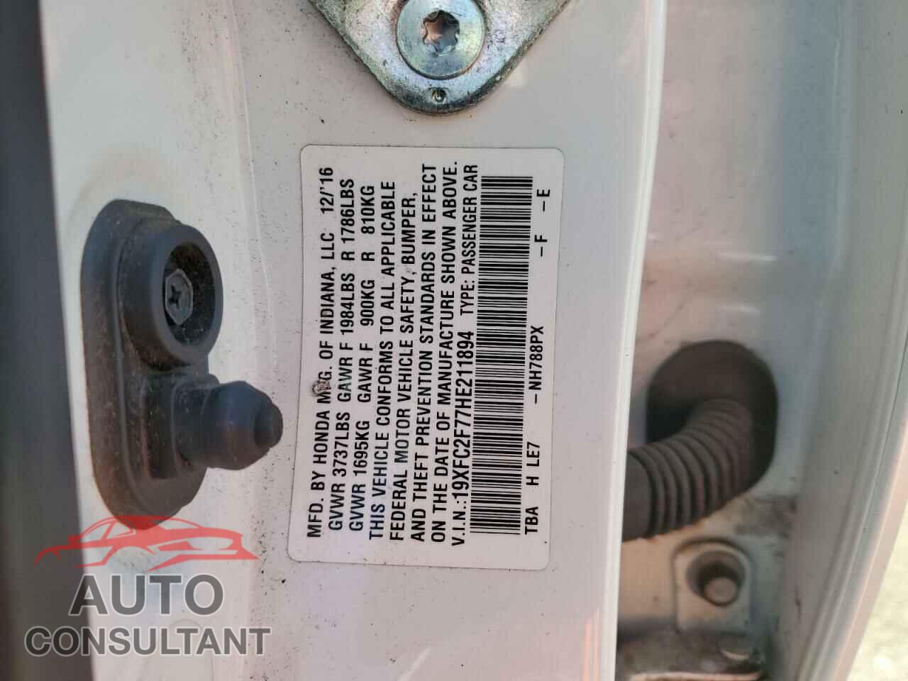 HONDA CIVIC 2017 - 19XFC2F77HE211894