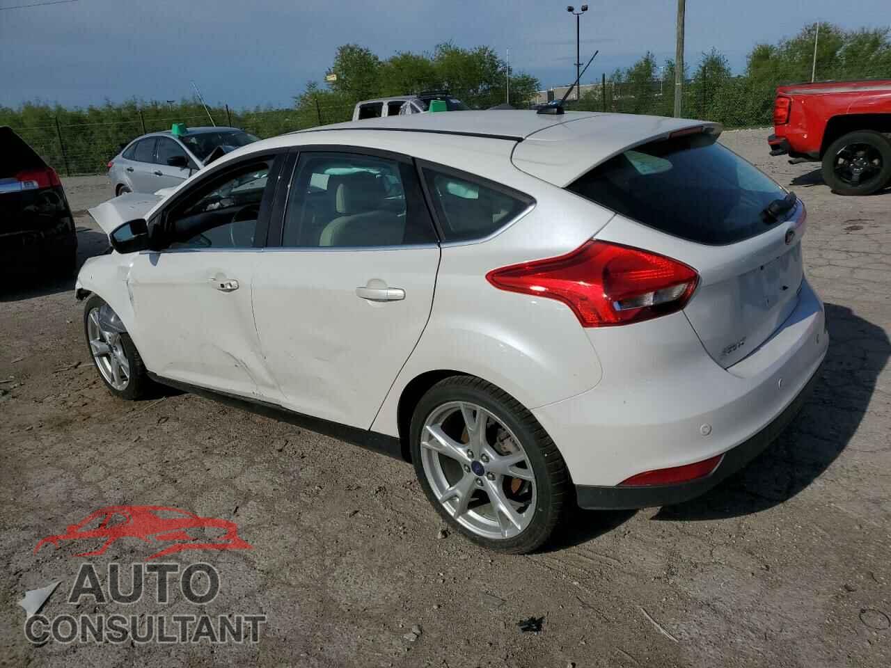 FORD FOCUS 2015 - 1FADP3N26FL333874