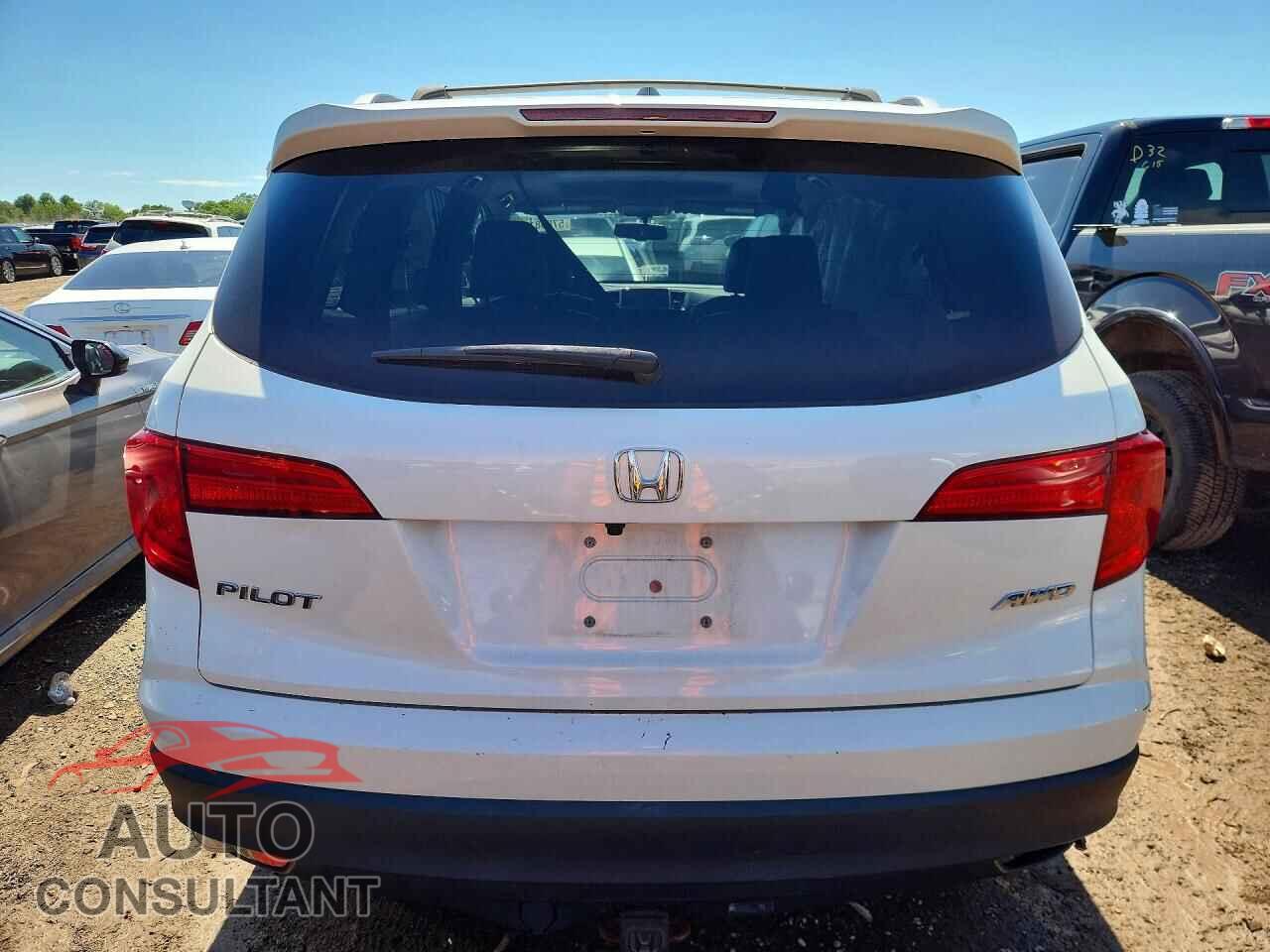 HONDA PILOT 2017 - 5FNYF6H57HB072444