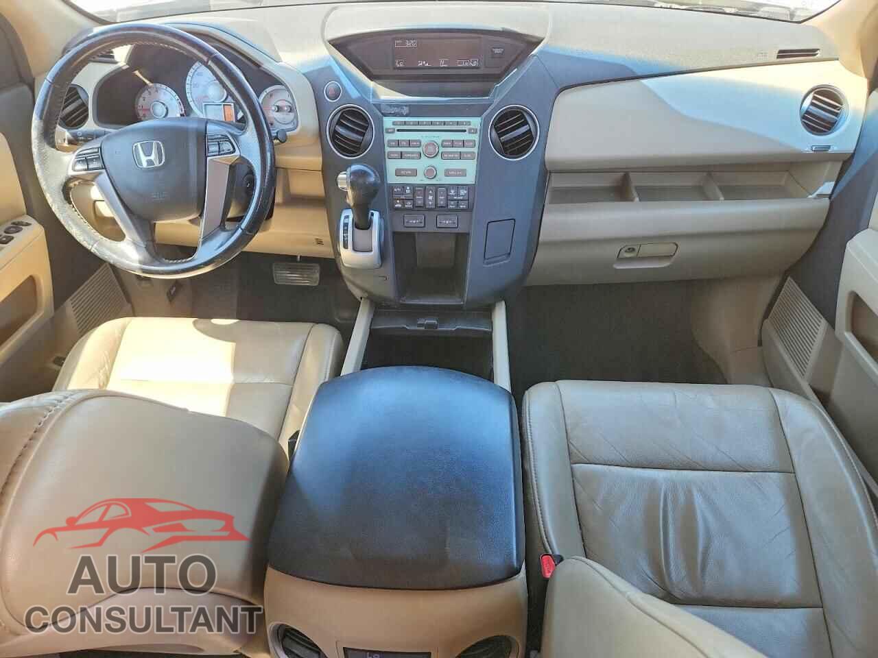 HONDA PILOT 2011 - 5FNYF4H50BB085029