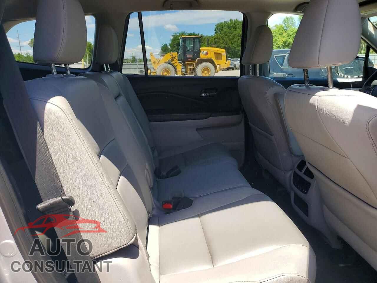 HONDA PILOT 2017 - 5FNYF6H50HB088162