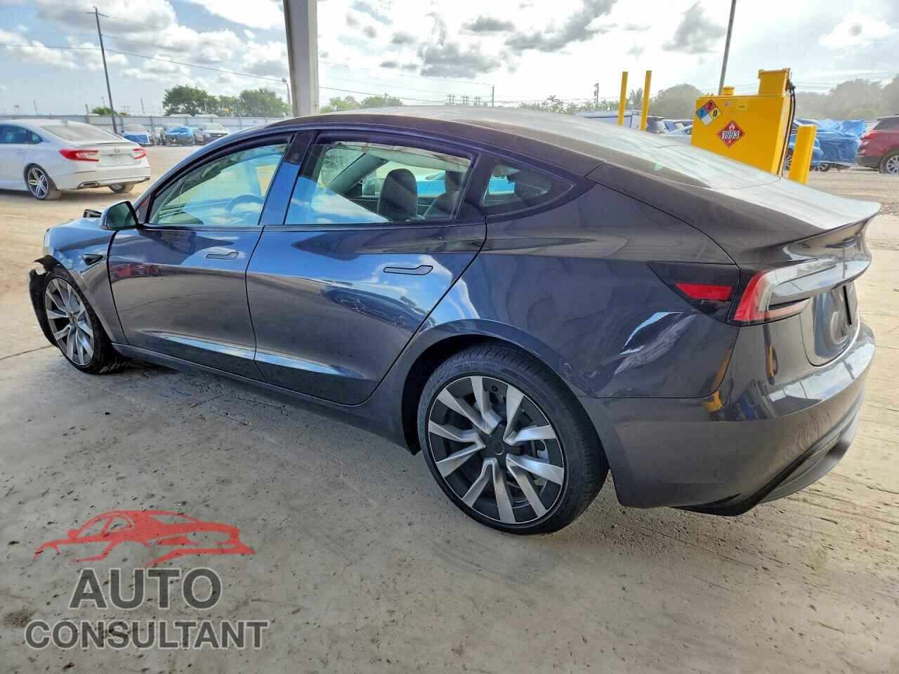 TESLA MODEL 3 2025 - 5YJ3E1EA0SF933889