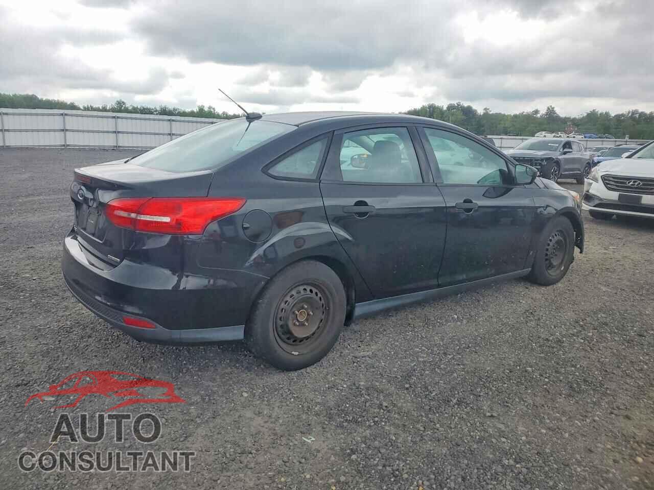 FORD FOCUS 2015 - 1FADP3E27FL270395