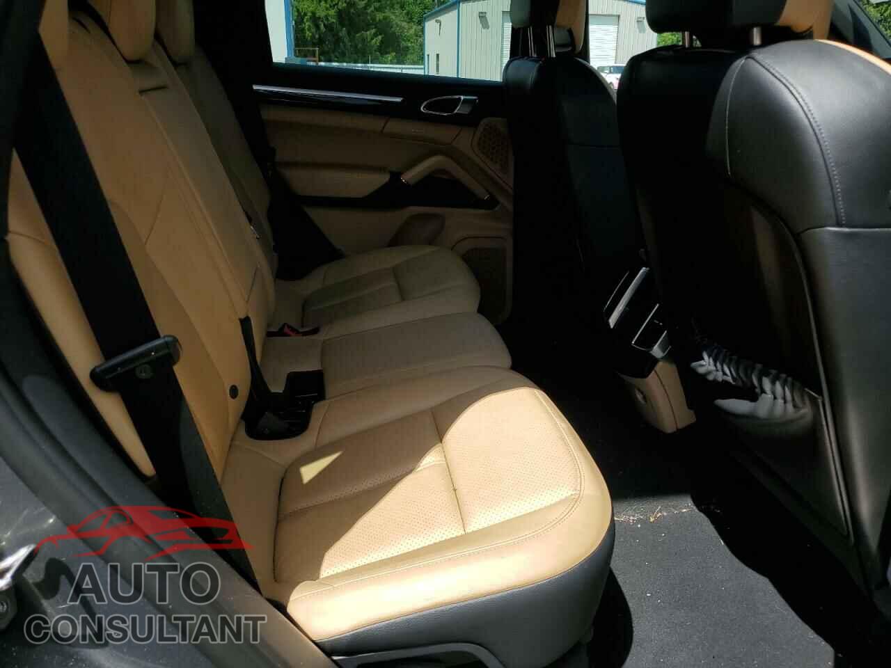 PORSCHE CAYENNE 2014 - WP1AA2A25ELA95155