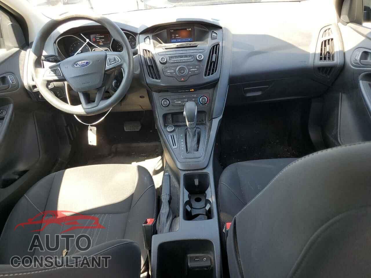 FORD FOCUS 2017 - 1FADP3E20HL299479