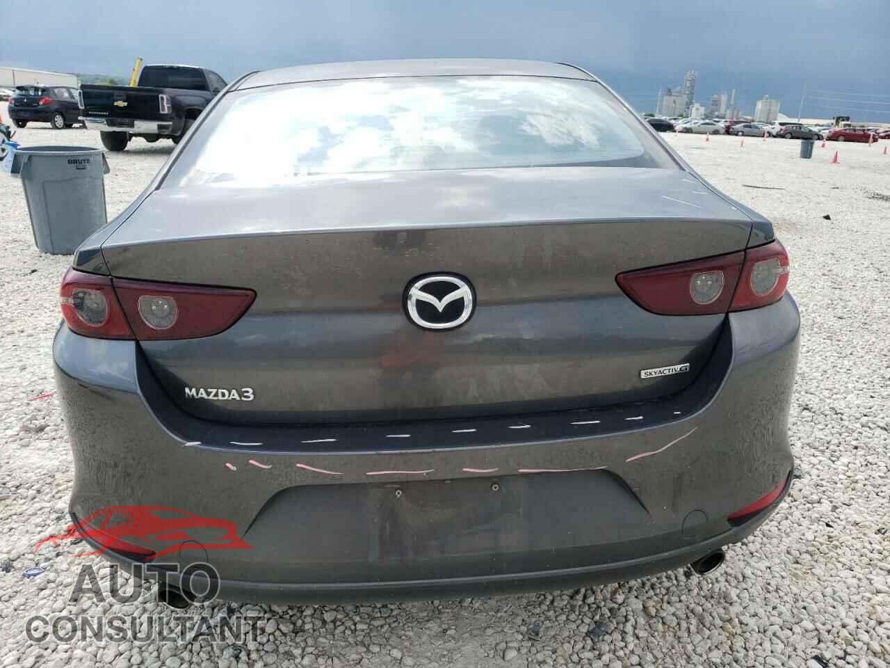 MAZDA 3 2019 - JM1BPACL2K1110674