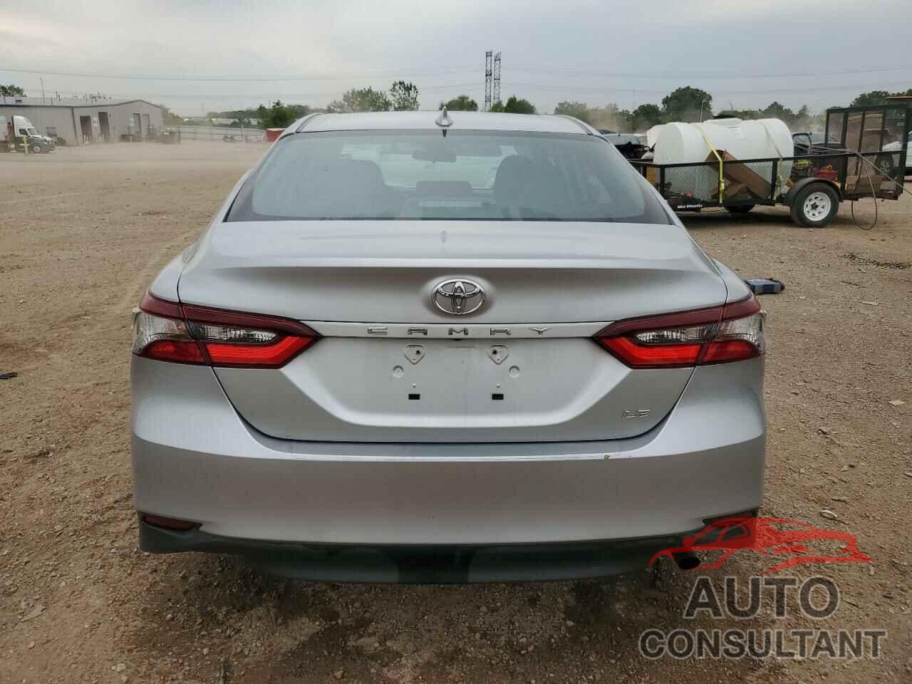 TOYOTA CAMRY 2022 - 4T1C11AK3NU025535
