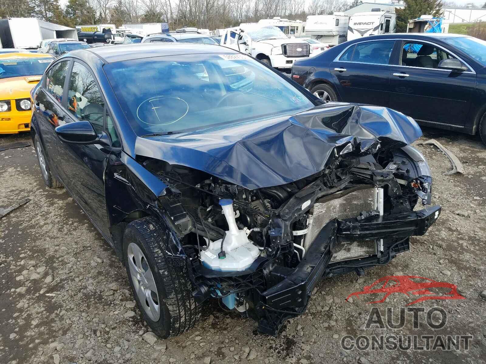 KIA FORTE 2018 - 3KPFK4A74JE219849