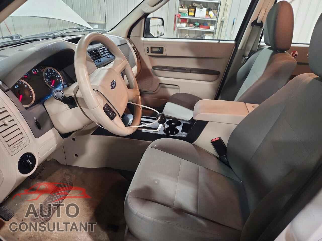 FORD ESCAPE 2010 - 1FMCU9C78AKD33921
