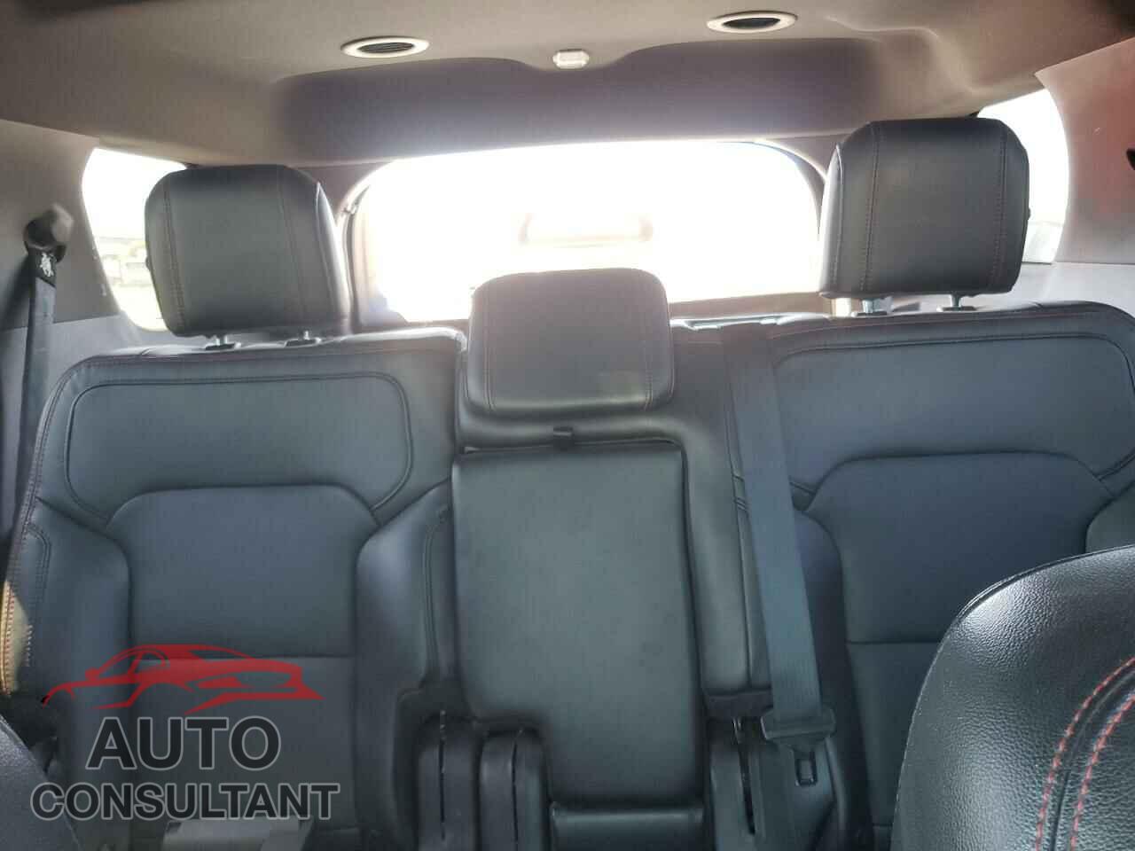FORD EXPLORER 2018 - 1FM5K8GT1JGB83055