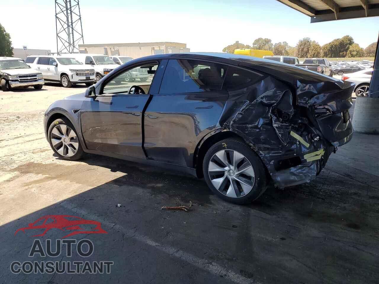 TESLA MODEL Y 2023 - 7SAYGDEE2PF625377
