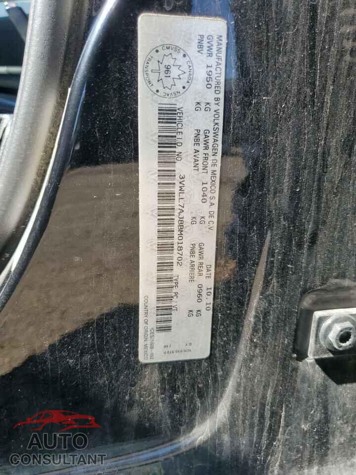 VOLKSWAGEN JETTA 2011 - 3VWLL7AJ8BM018702