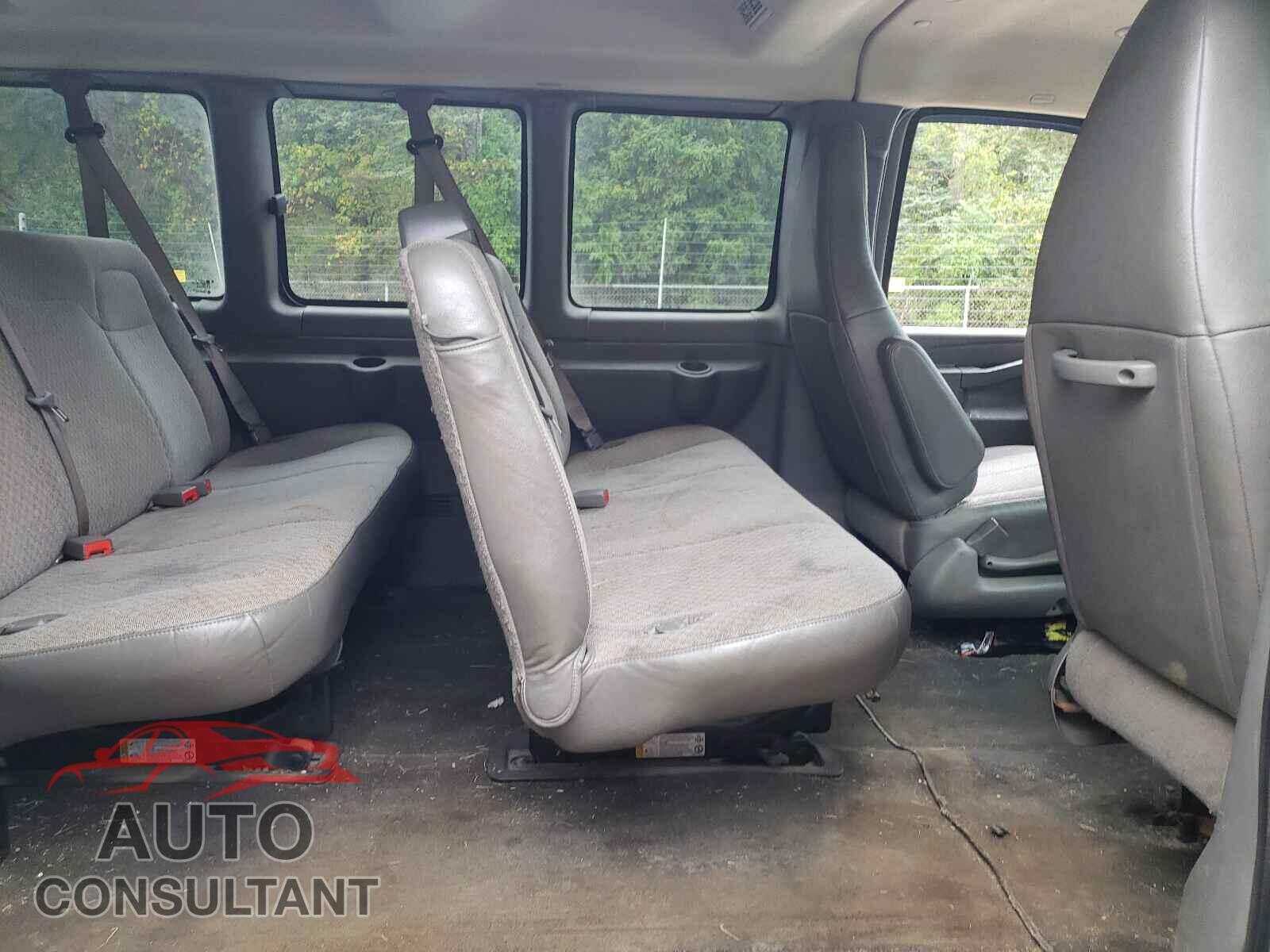 CHEVROLET EXPRESS 2017 - 1GAZGPFG3H1180282