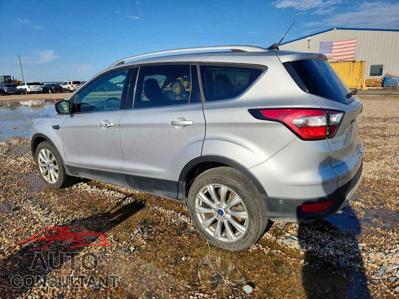 FORD ESCAPE 2018 - 1FMCU0J96JUC88157