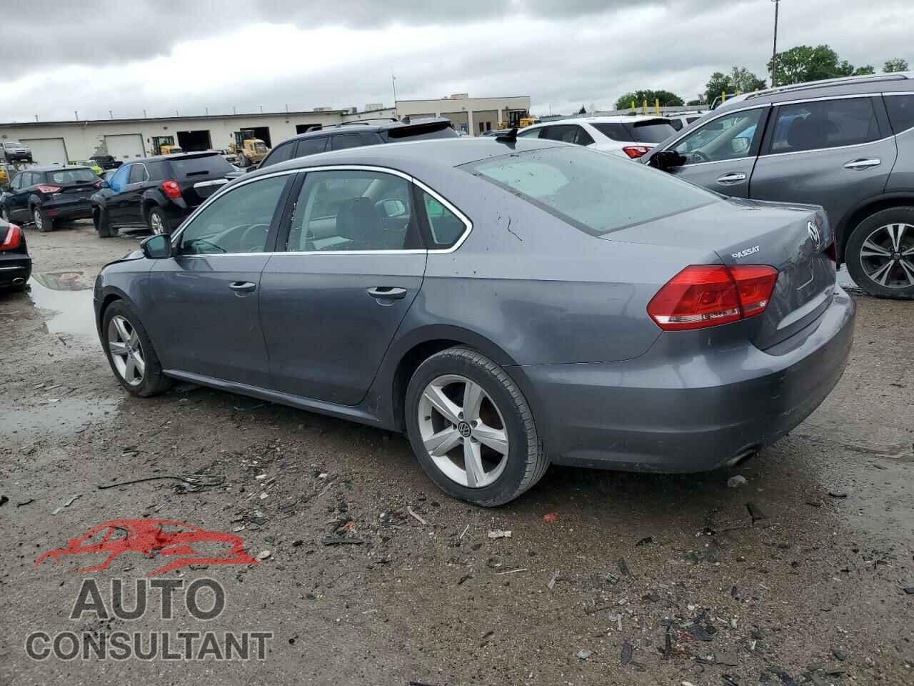 VOLKSWAGEN PASSAT 2013 - 1VWBP7A30DC018151