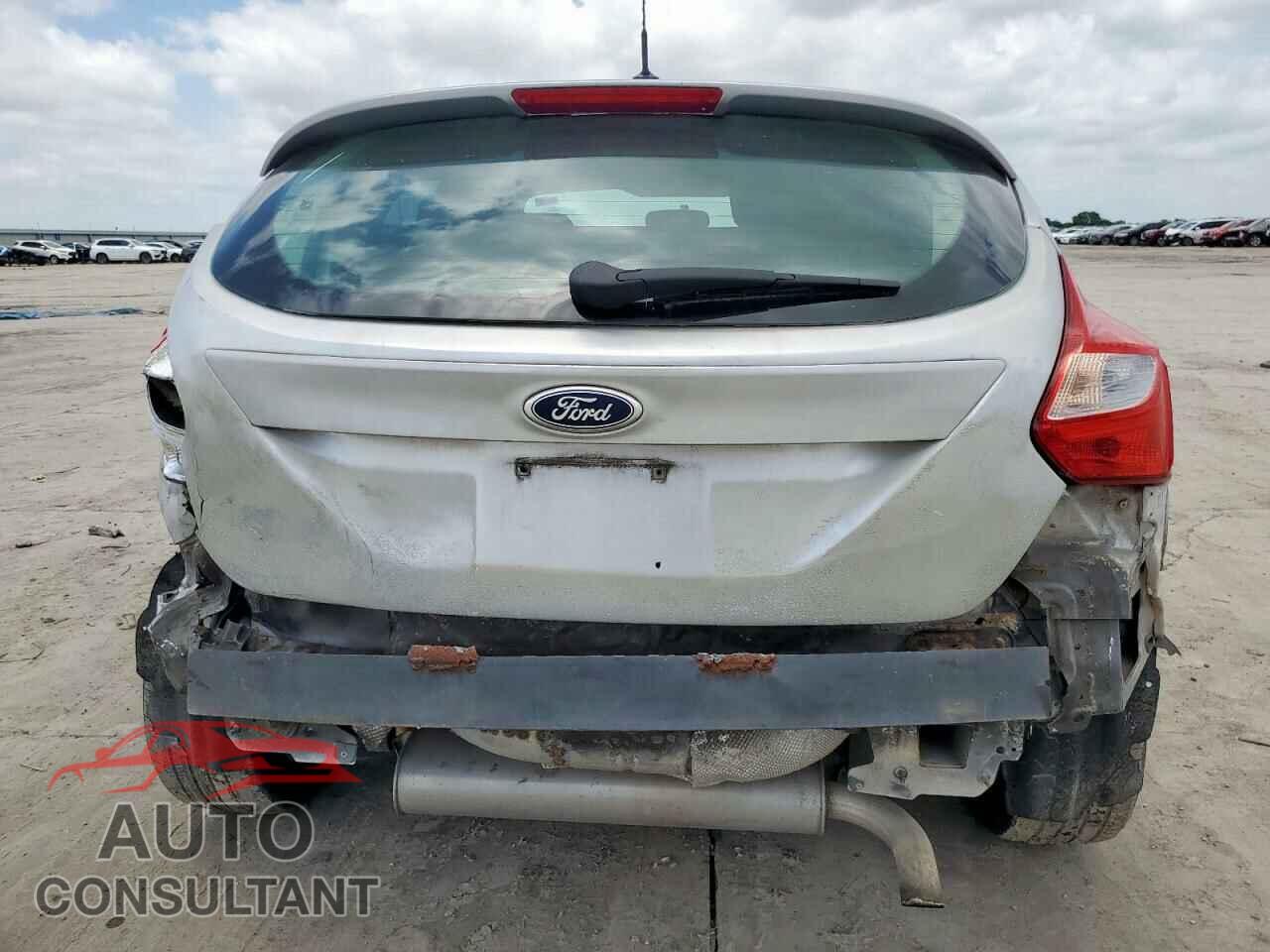 FORD FOCUS 2013 - 1FADP3K24DL373095