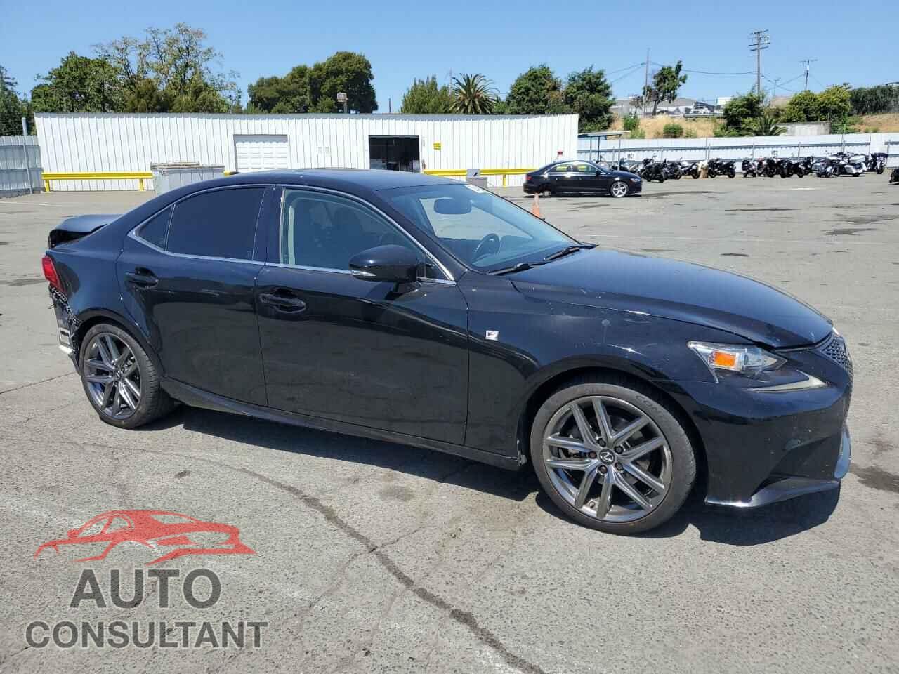 LEXUS IS 2015 - JTHBF1D20F5055602