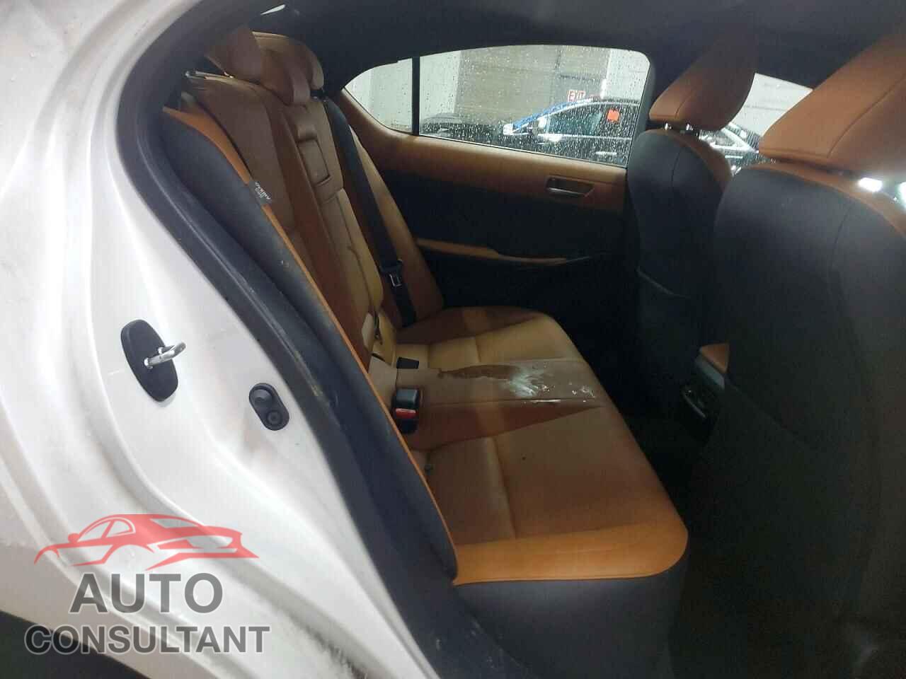 LEXUS IS 2021 - JTHC81F24M5047155