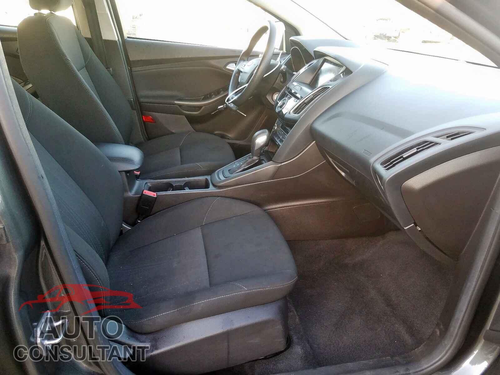 FORD FOCUS 2017 - 1FADP3M29HL264604