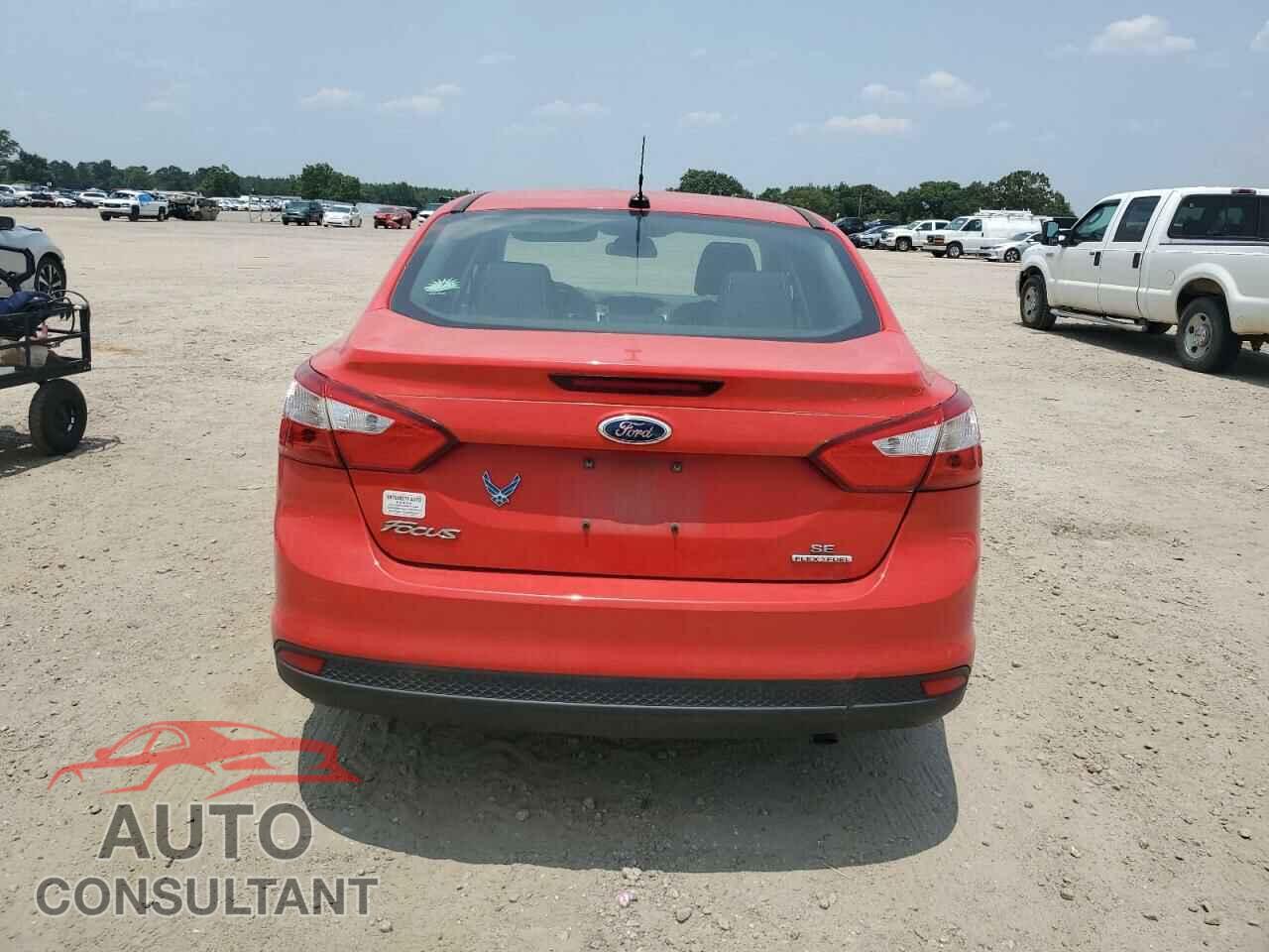 FORD FOCUS 2014 - 1FADP3F29EL216416