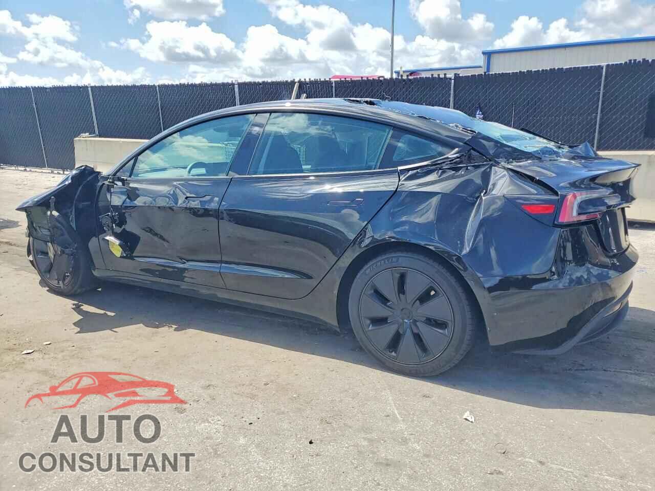 TESLA MODEL 3 2025 - 5YJ3E1EA4SF887239