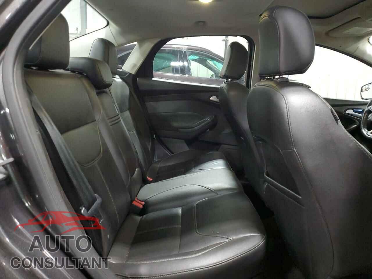 FORD FOCUS 2016 - 1FADP3F27GL216059