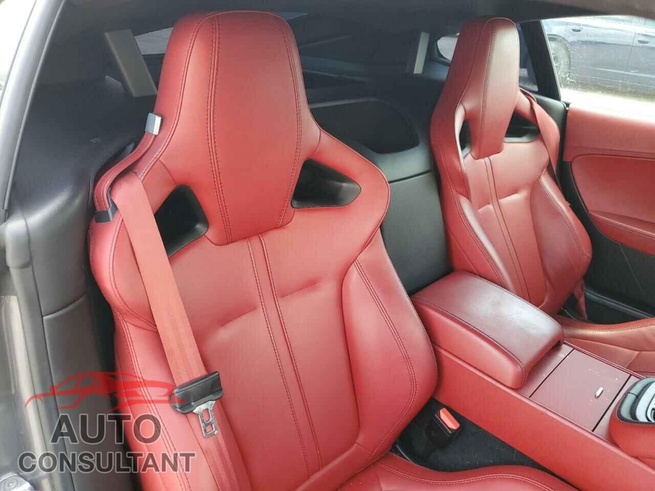 JAGUAR F-TYPE 2017 - SAJWJ6DL2HMK43619
