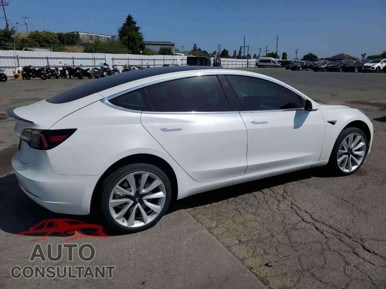 TESLA MODEL 3 2019 - 5YJ3E1EB2KF390456