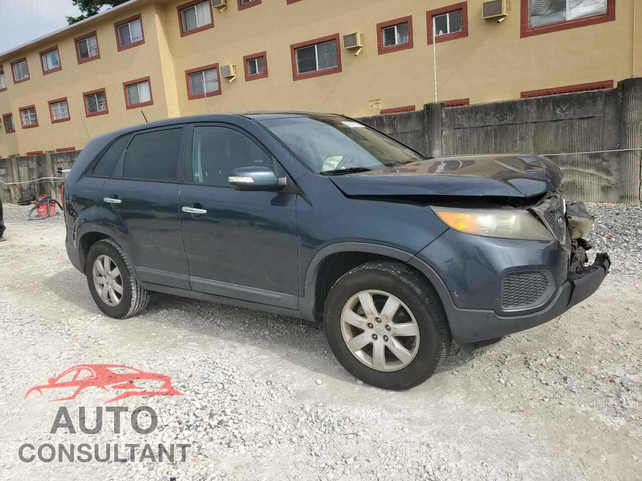 KIA SORENTO 2011 - 5XYKT3A15BG166567