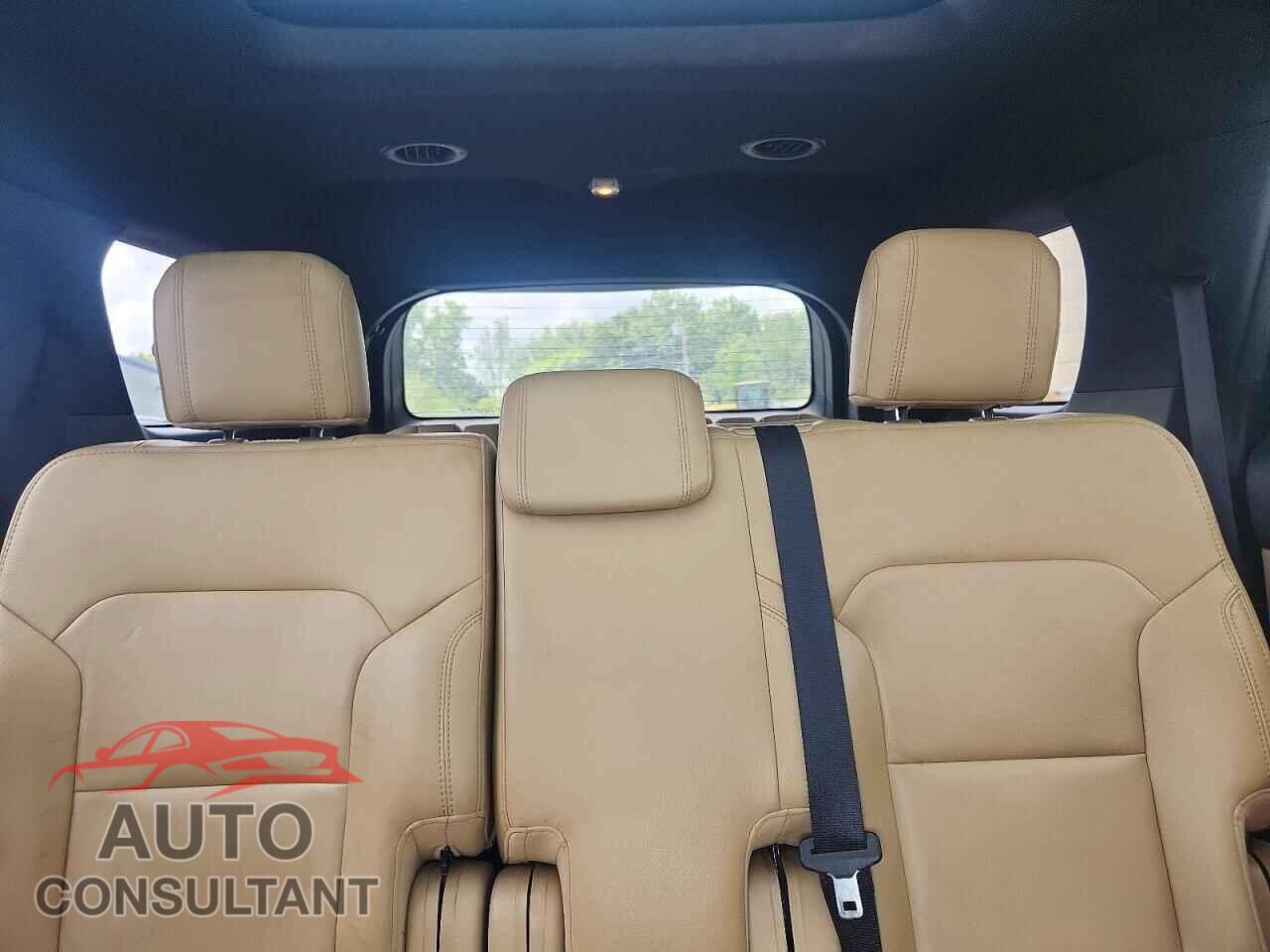 FORD EXPLORER 2017 - 1FM5K8D88HGC44136