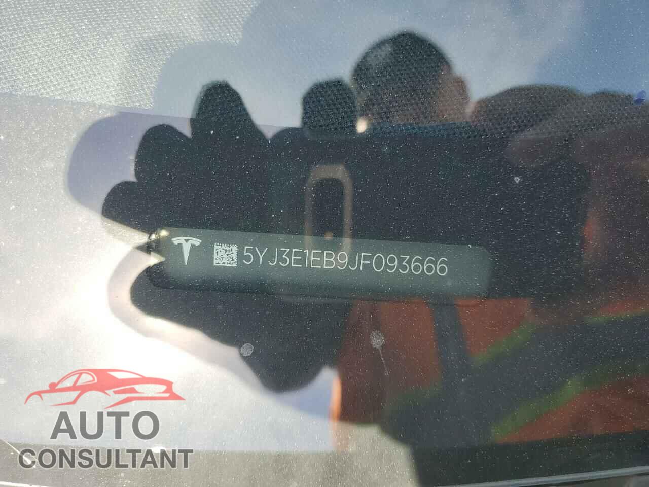 TESLA MODEL 3 2018 - 5YJ3E1EB9JF093666