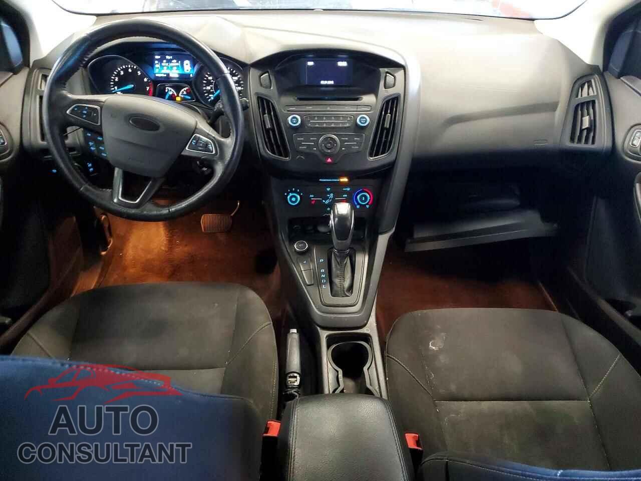 FORD FOCUS 2015 - 1FADP3K29FL255952