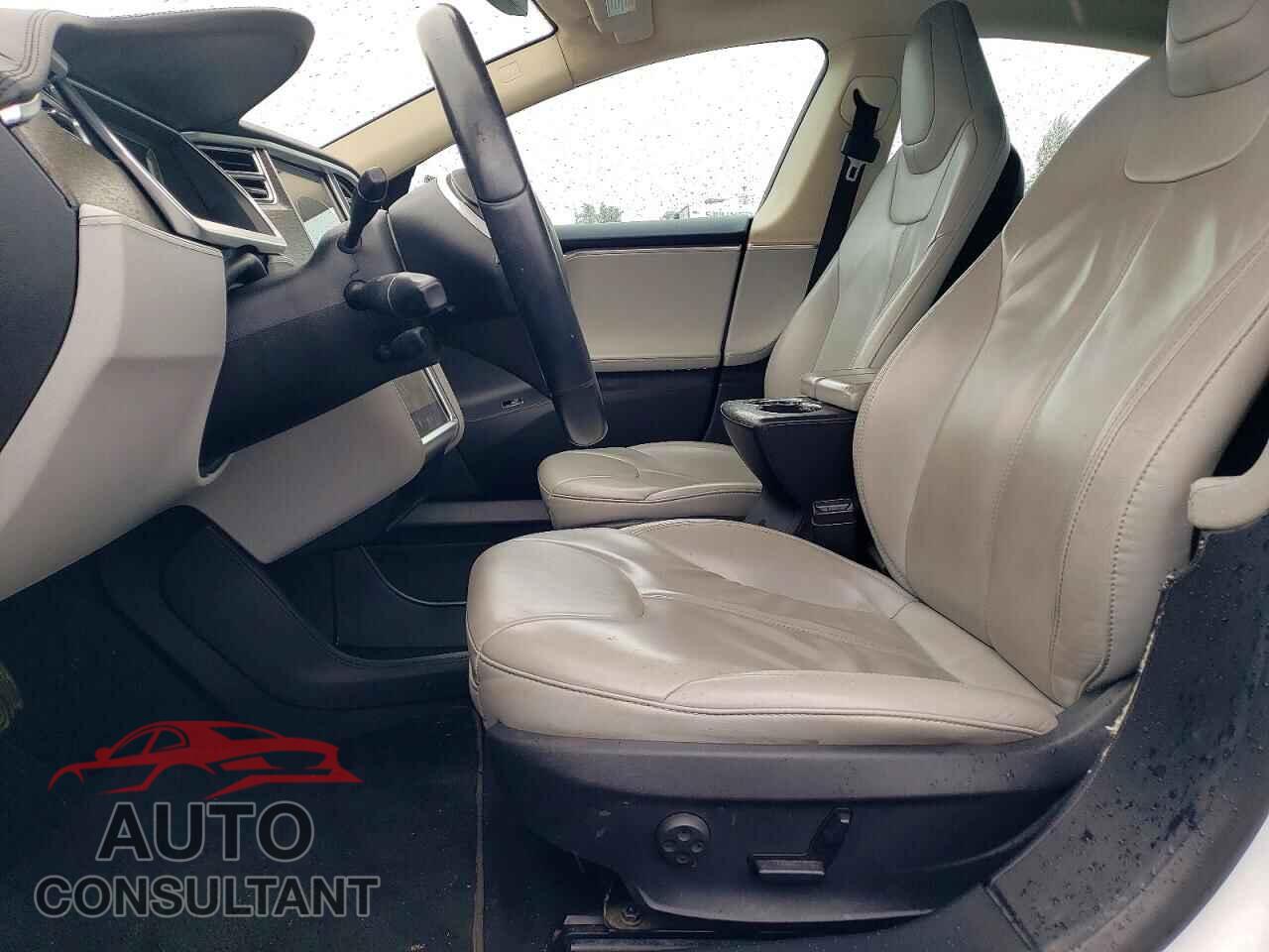 TESLA MODEL S 2013 - 5YJSA1DN7DFP12983