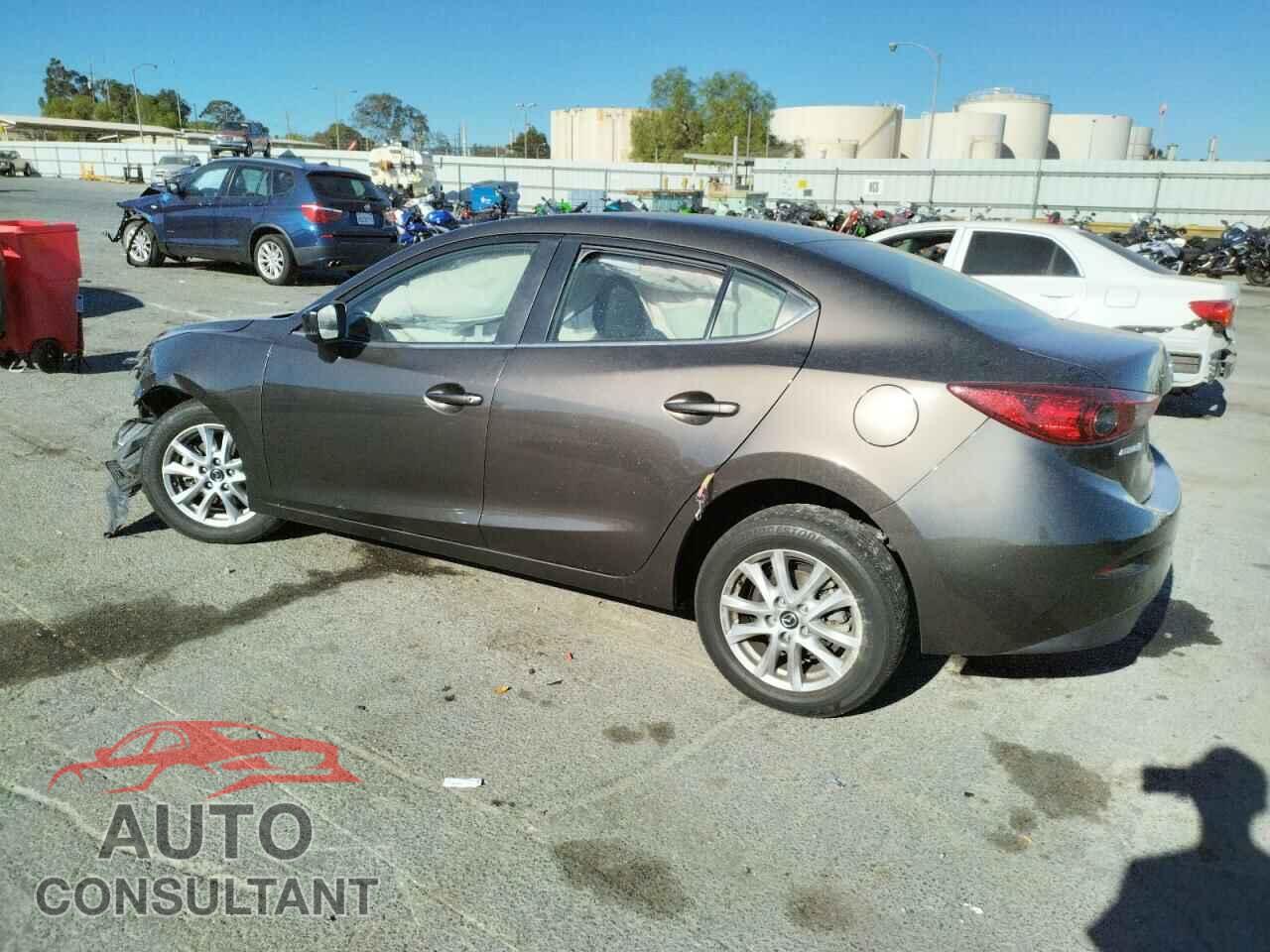 MAZDA 3 2018 - 3MZBN1U71JM189437