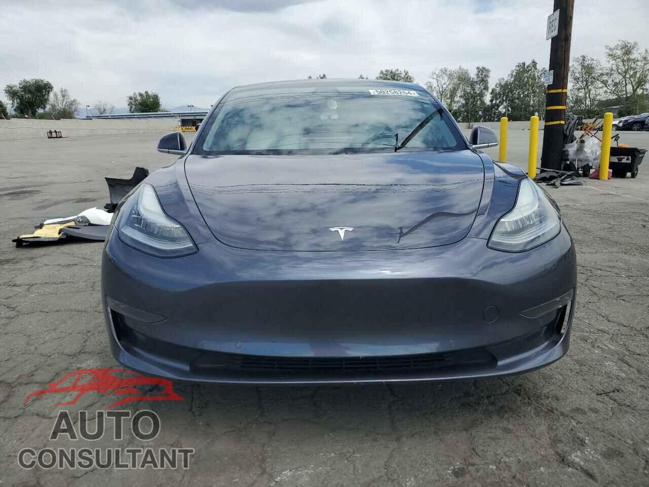 TESLA MODEL 3 2018 - 5YJ3E1EB1JF170157