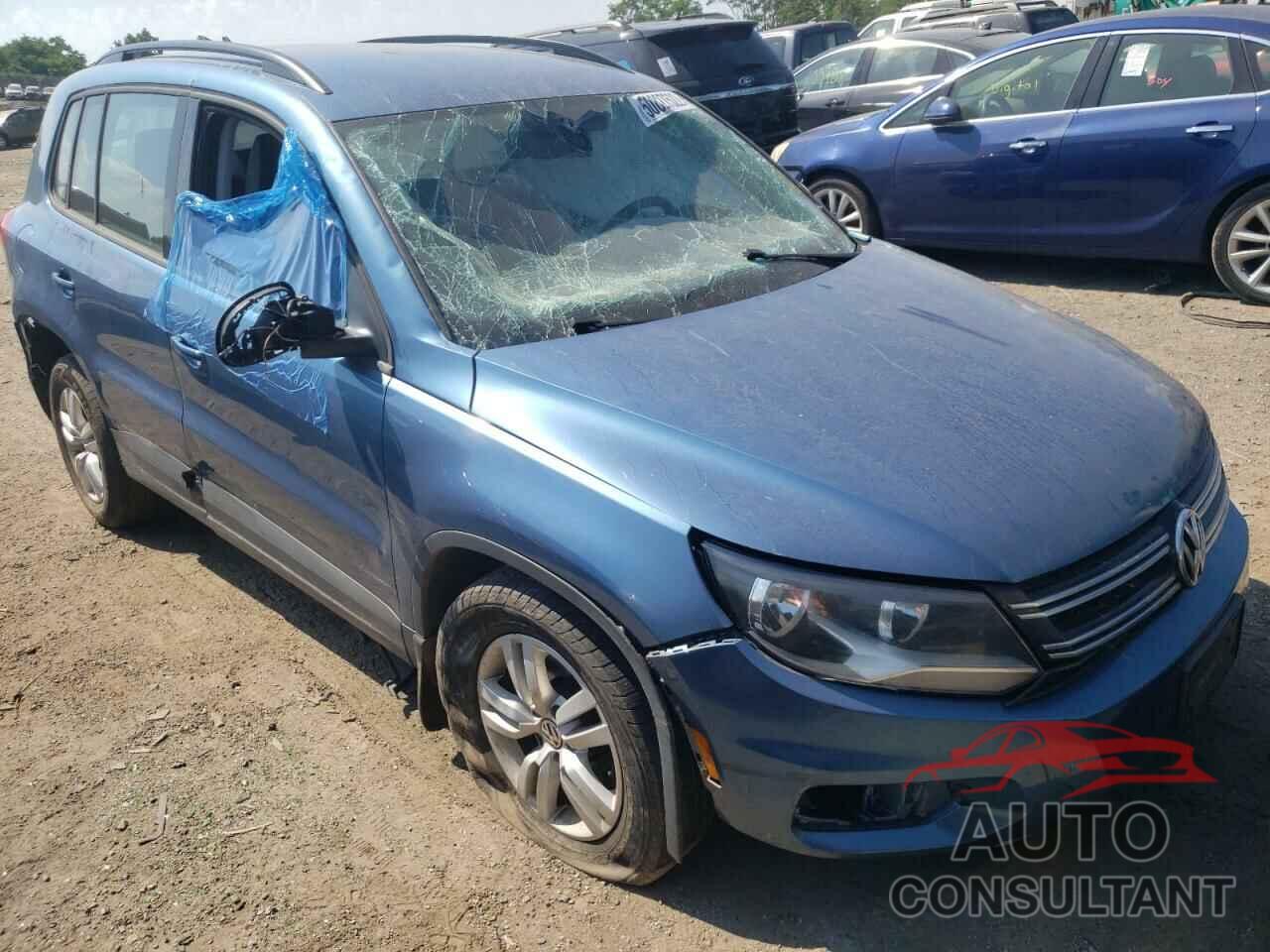 VOLKSWAGEN TIGUAN 2017 - WVGBV7AX1HK021854