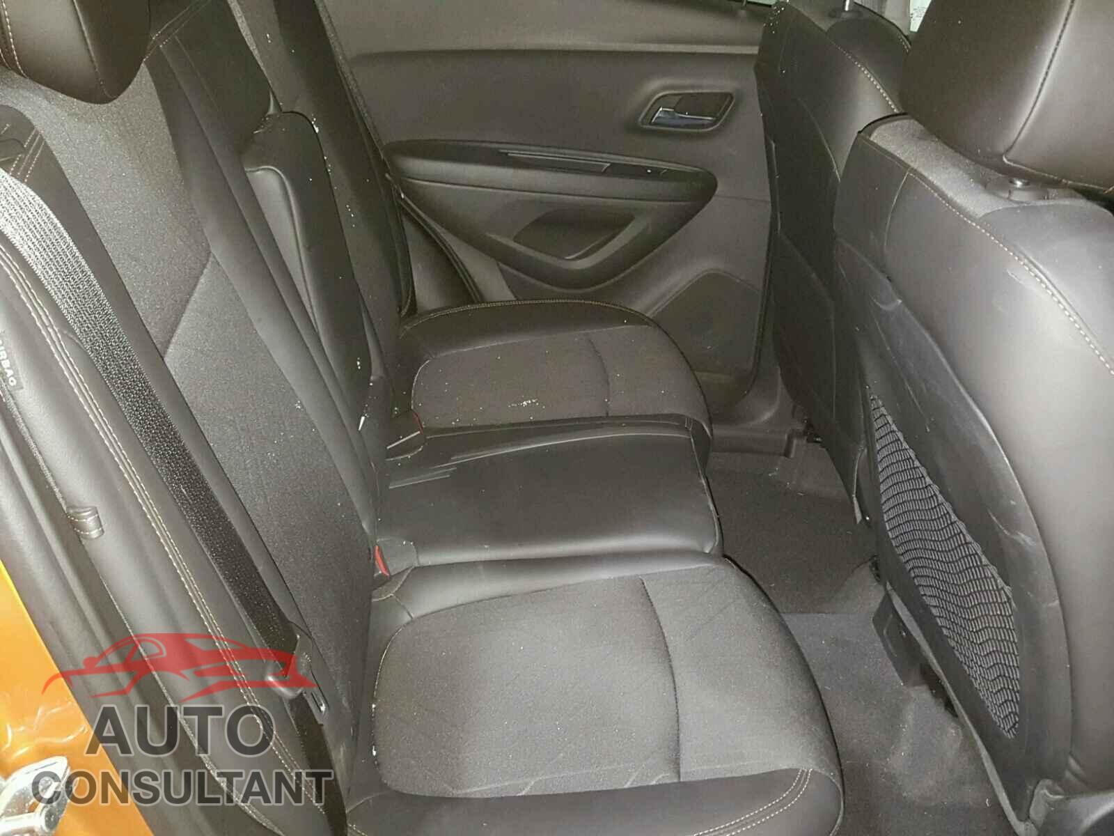 CHEVROLET TRAX 1LT 2017 - 3GNCJLSB2HL178864