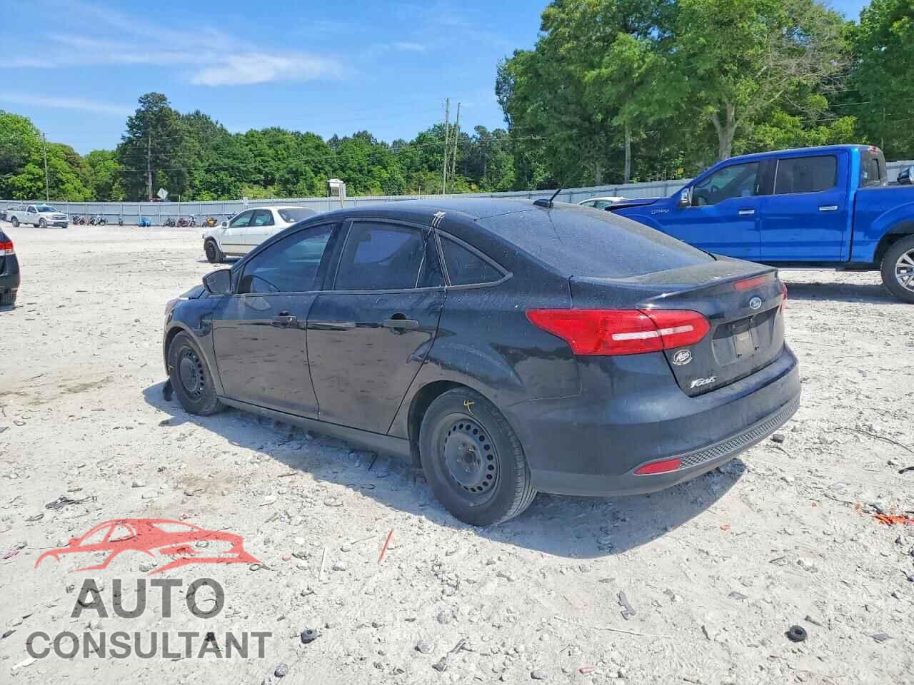 FORD FOCUS 2018 - 1FADP3E21JL299044