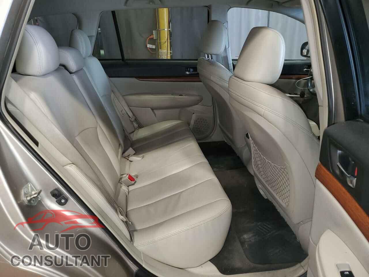 SUBARU OUTBACK 2014 - 4S4BRBLCXE3239802