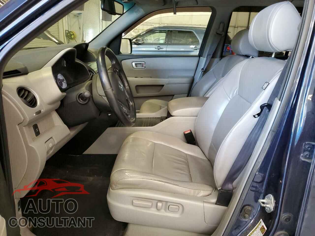 HONDA PILOT 2011 - 5FNYF4H76BB067894