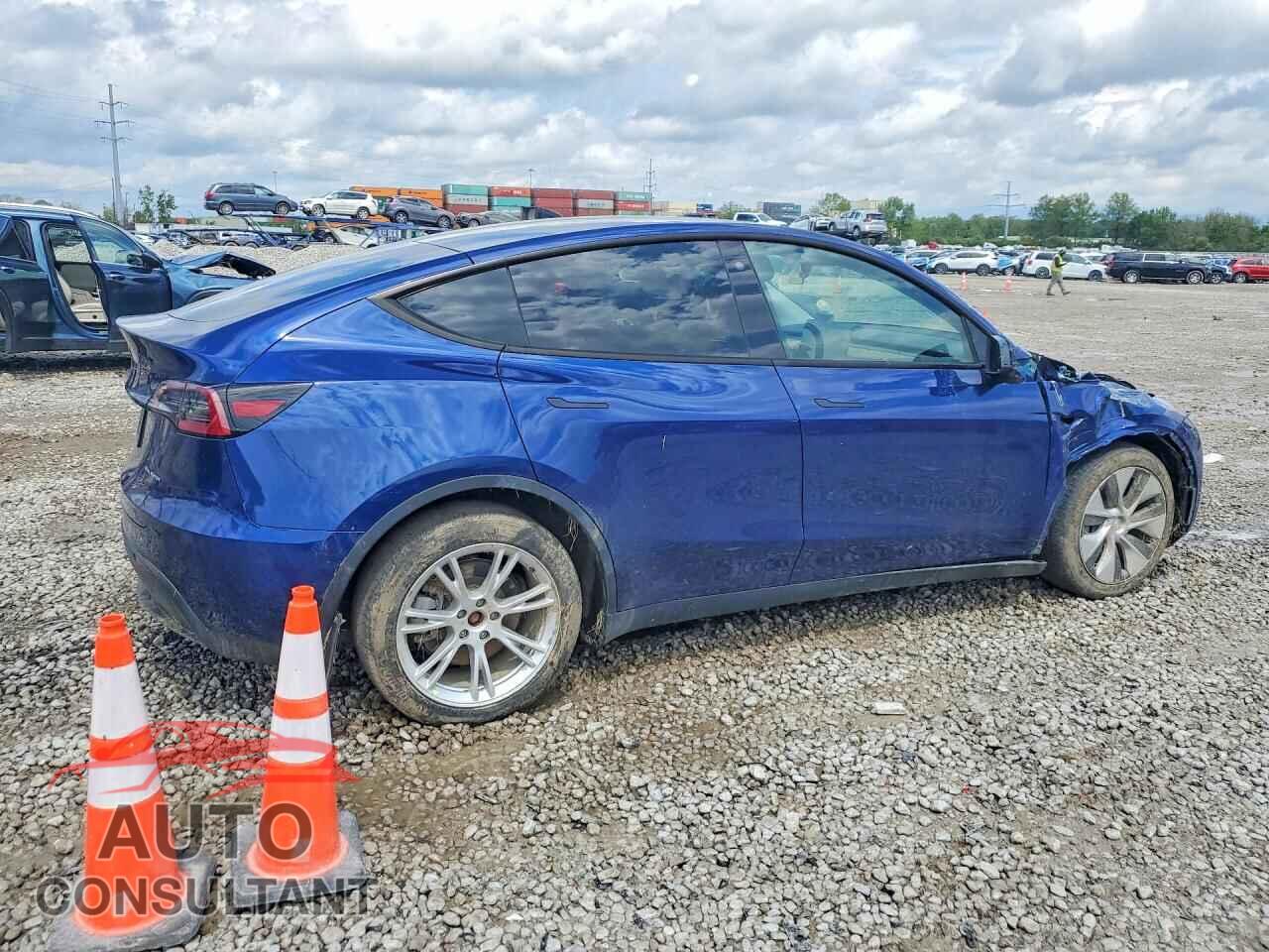 TESLA MODEL Y 2023 - 7SAYGDEEXPF703856