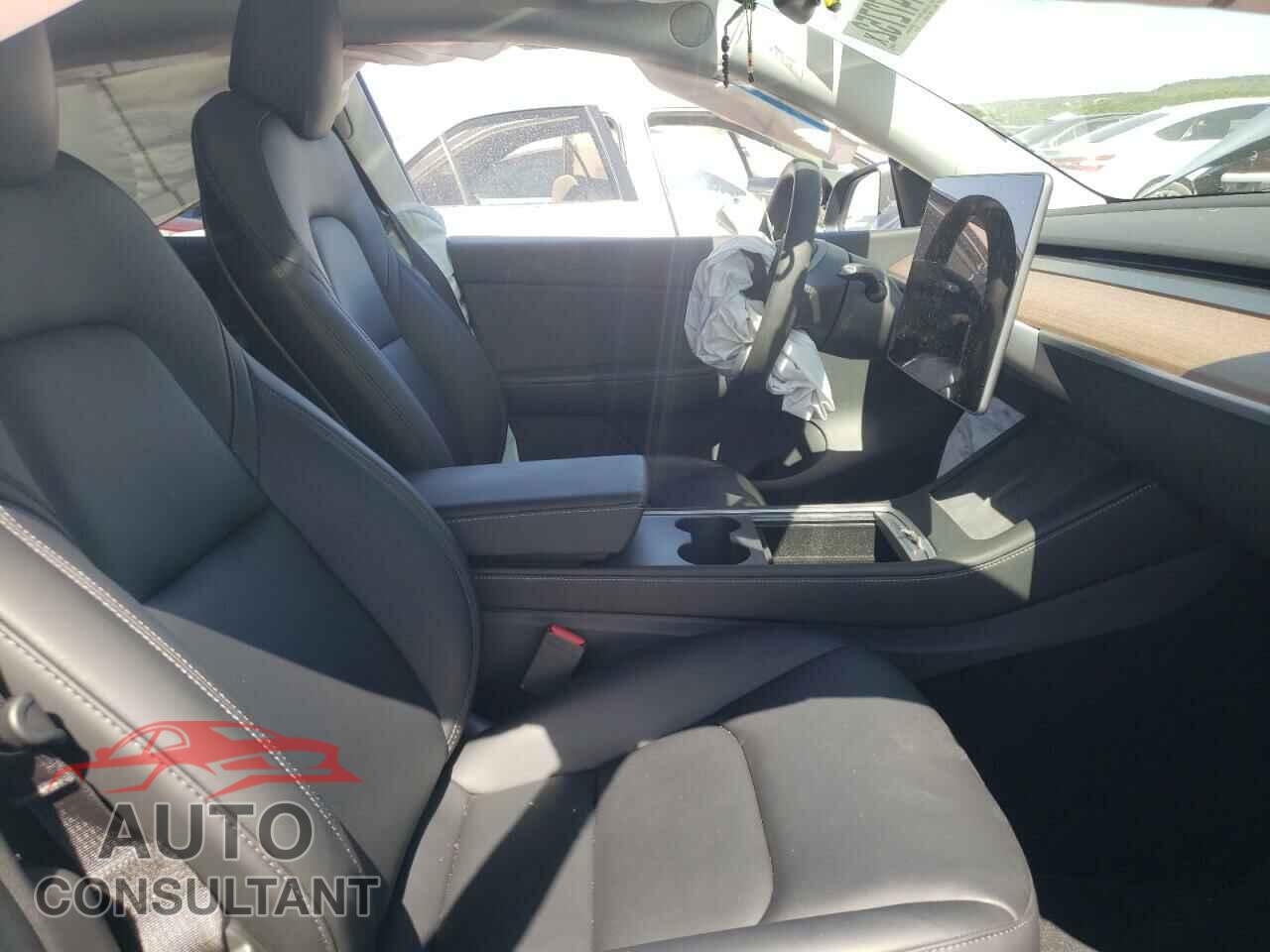 TESLA MODEL Y 2021 - 5YJYGAEE9MF149961