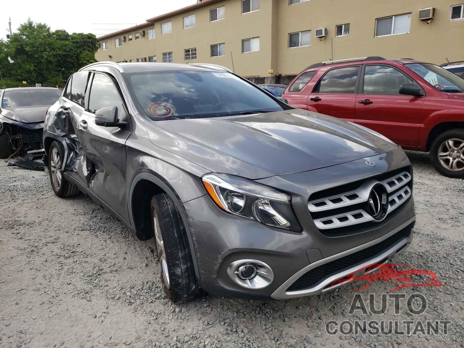 MERCEDES-BENZ GLA-CLASS 2018 - WDCTG4EB6JJ402346