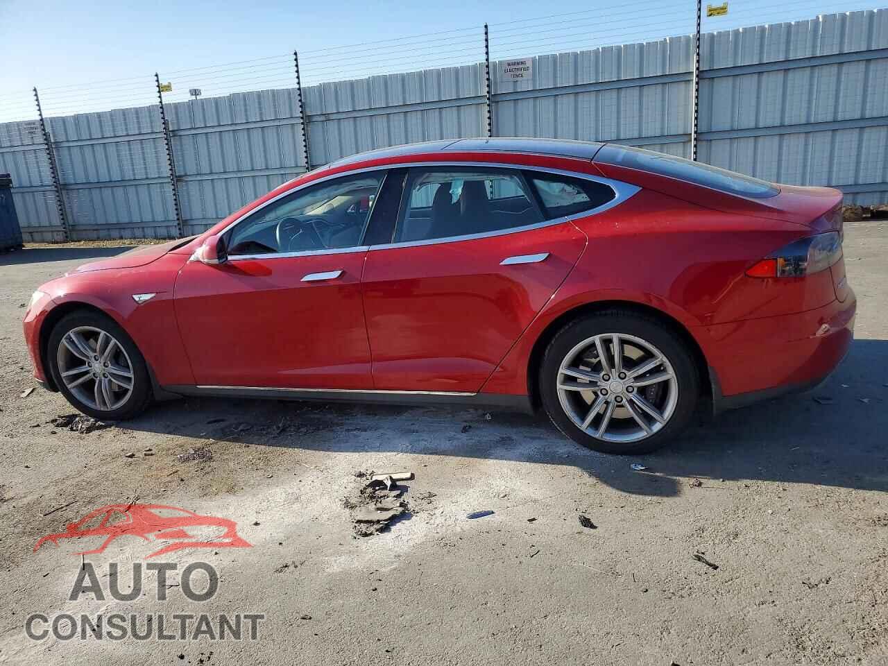 TESLA MODEL S 2014 - 5YJSA1H1XEFP62351